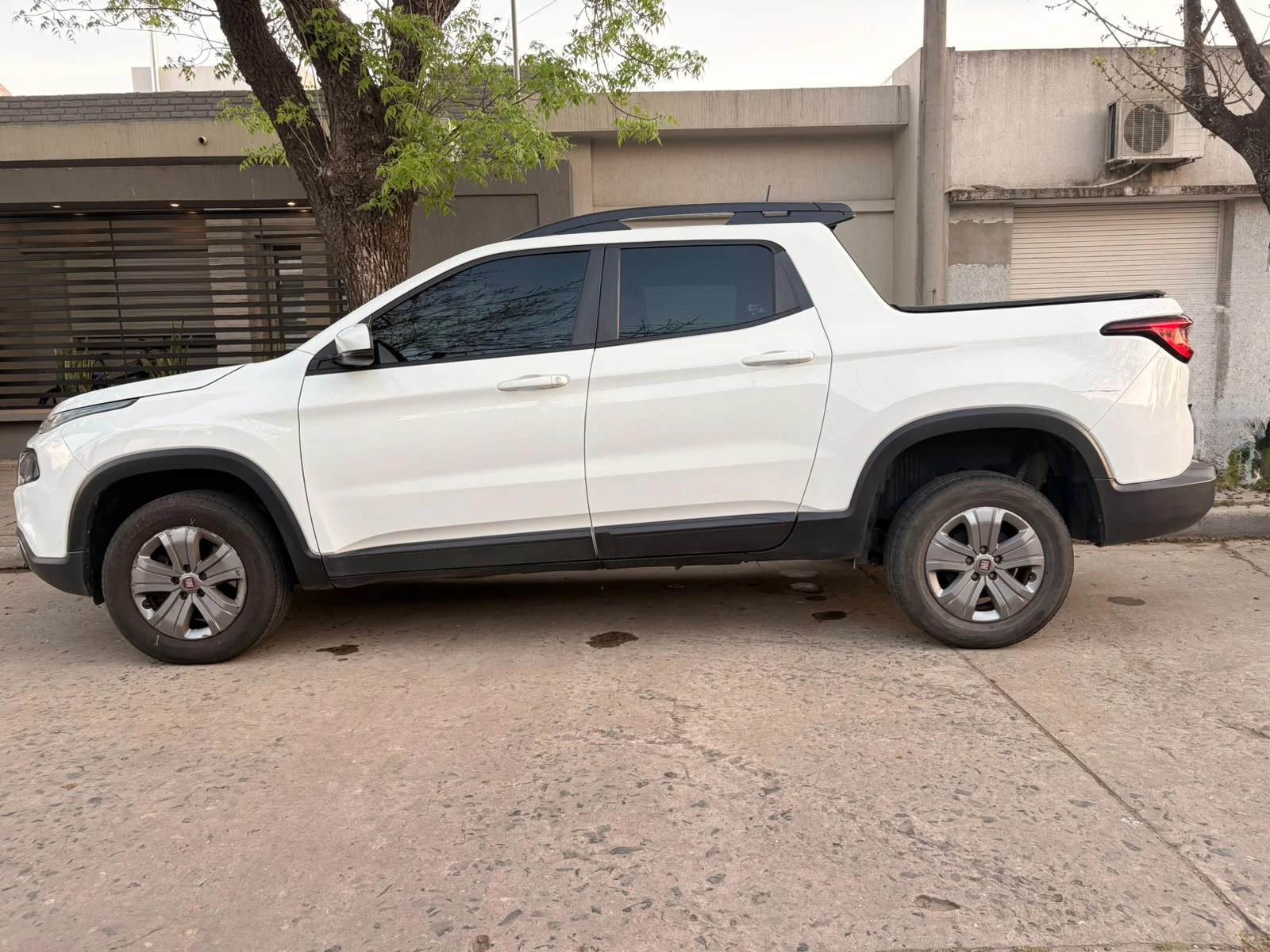 Fiat Toro Freedom 1.8 16V 4x2, foto 2