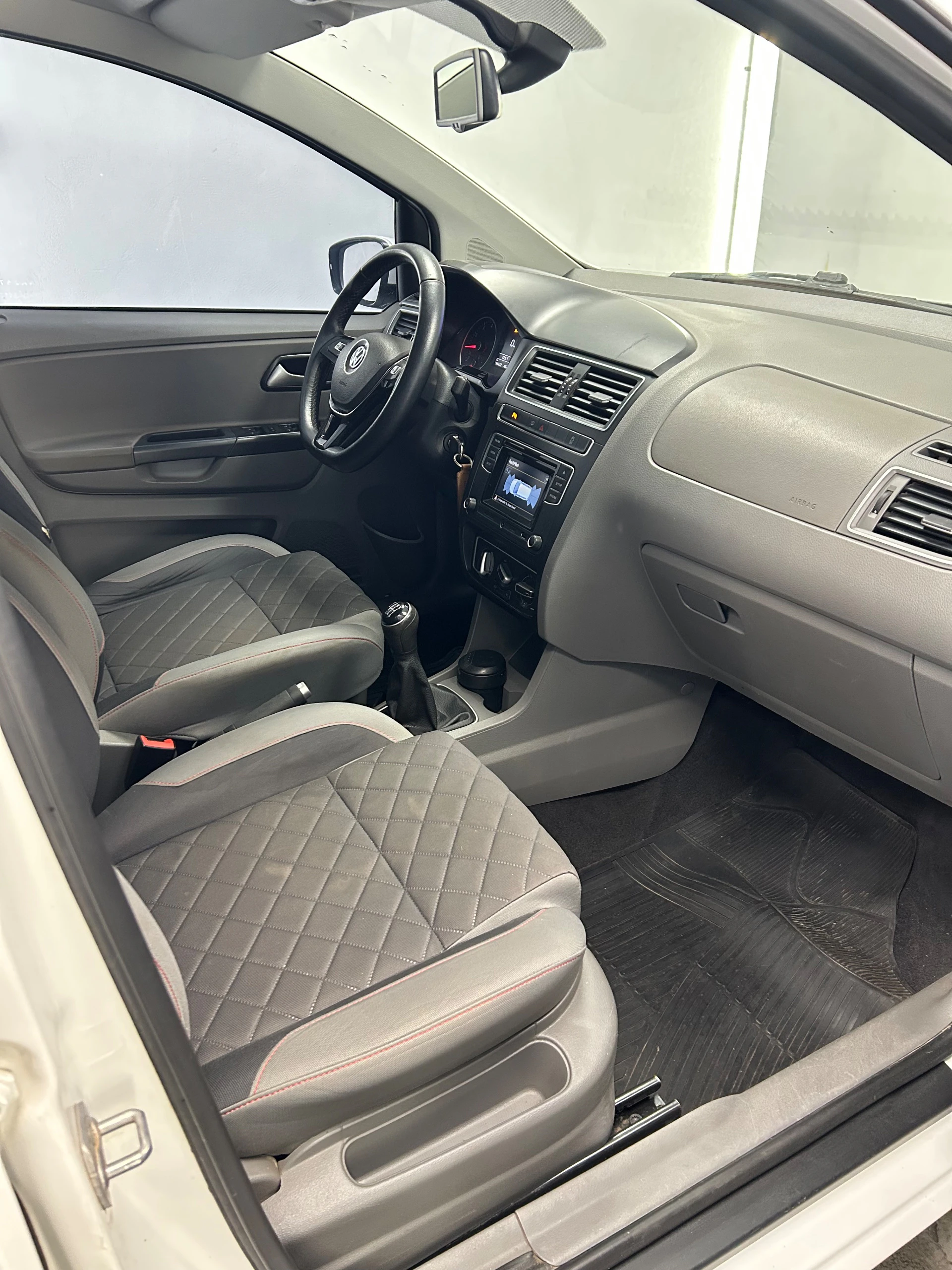 Volkswagen Suran Highline, foto 7